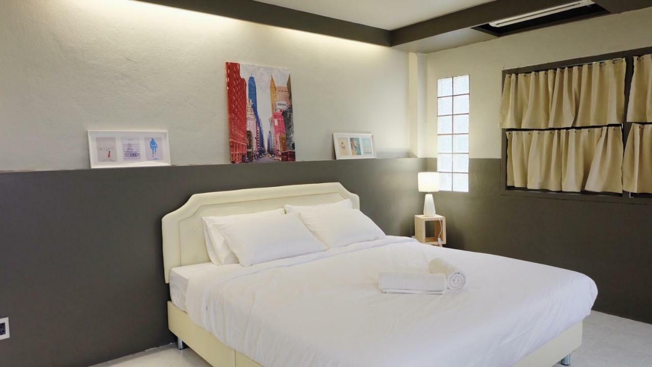Why Not House Hostel Chiang Mai Buitenkant foto