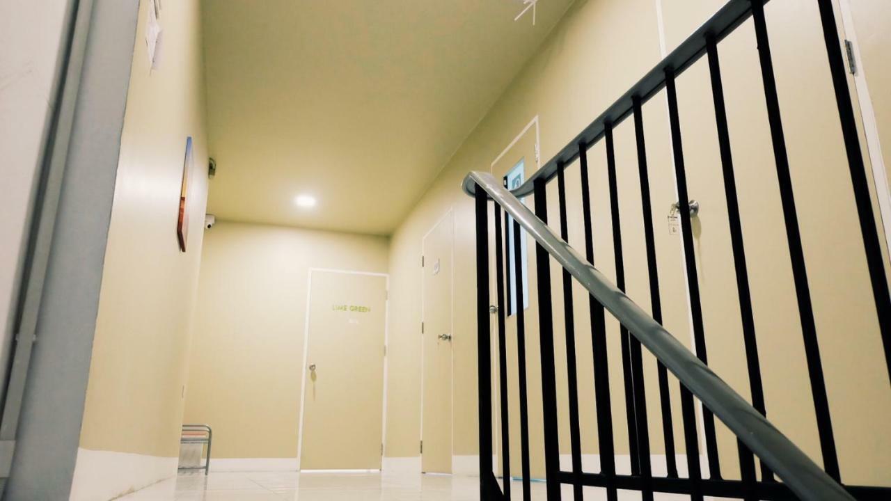 Why Not House Hostel Chiang Mai Buitenkant foto